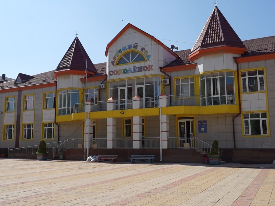 В детском саду №20 Махачкалы продолжаются работы по устранению последствий чрезвычайной ситуации.