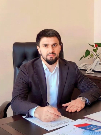 Нурмагомедов Мурад Курамагомедович.
