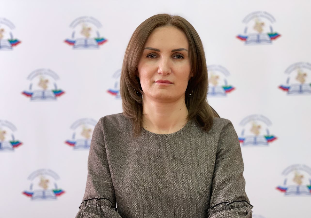 Джалалова Раисат Аспизановна.