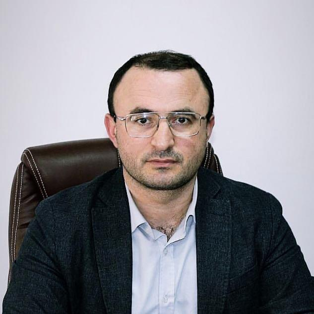 Магомедов Рустам Иразиханович.