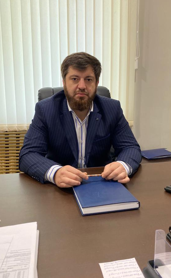 Гамзатов Шамиль Ильясович.