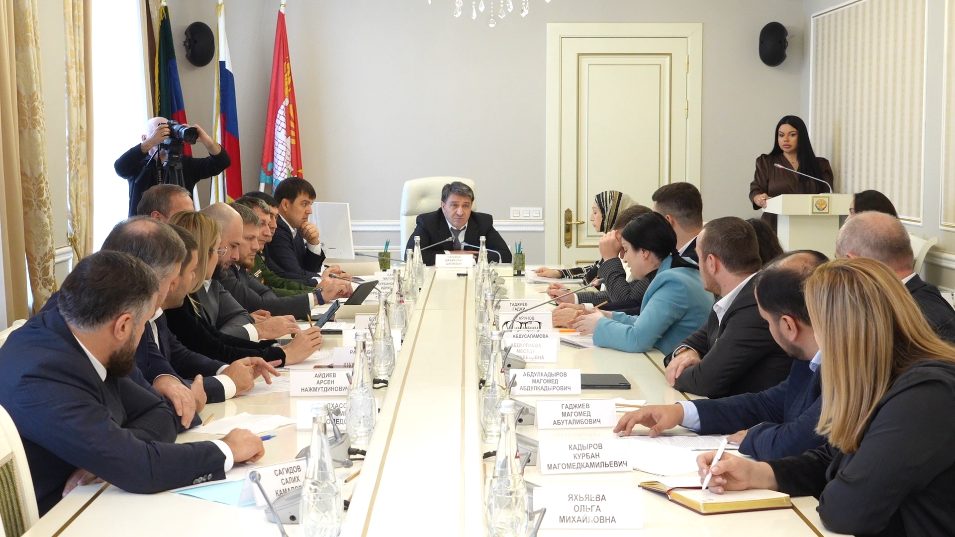 Глава Махачкалы Джамбулат Салавов провёл личный приём граждан.