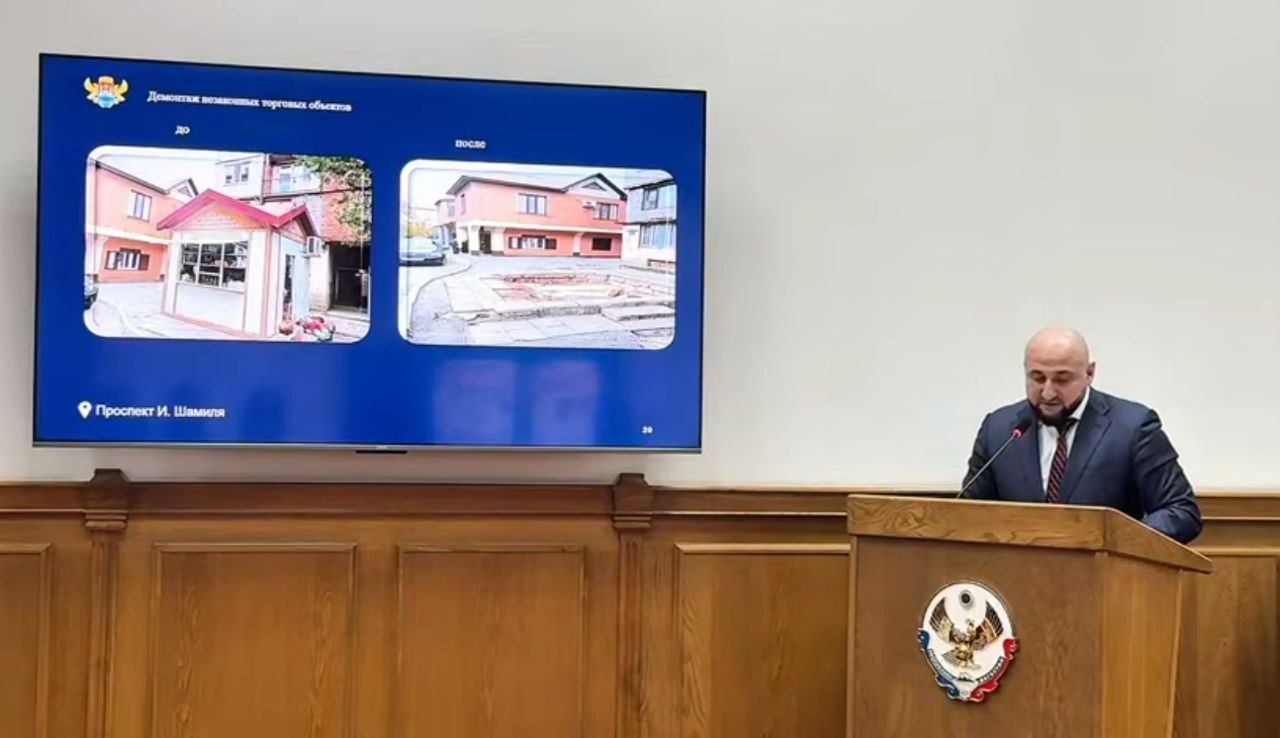 Около 3500 незаконных рекламных конструкций демонтировано в Махачкале в 2025 году.