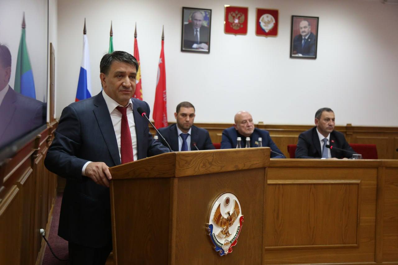 Джамбулат Салавов избран главой города Махачкалы.