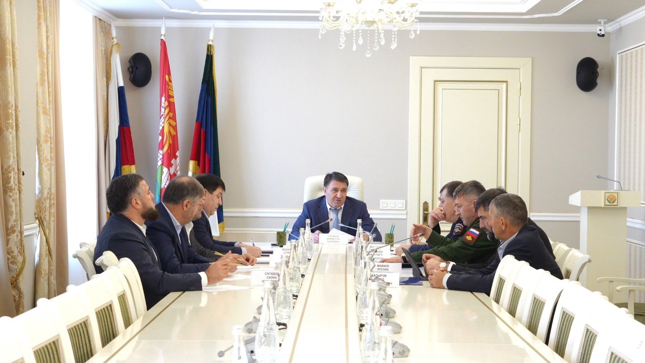 Заседание по организации осенней призывной кампании 2025 года в г. Махачкале.