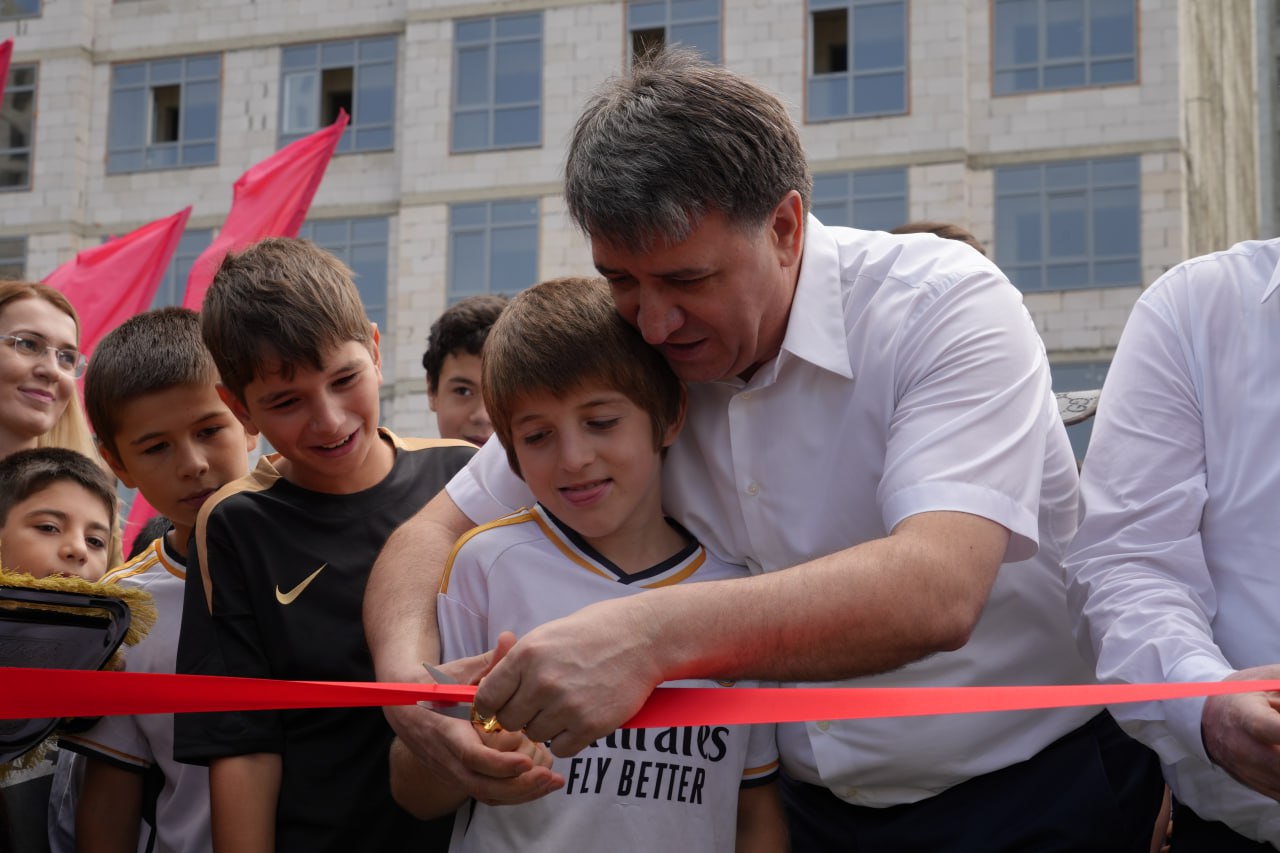 В Махачкале состоялось торжественное открытие первого в городе физкультурно-оздоровительного комплекса открытого типа.