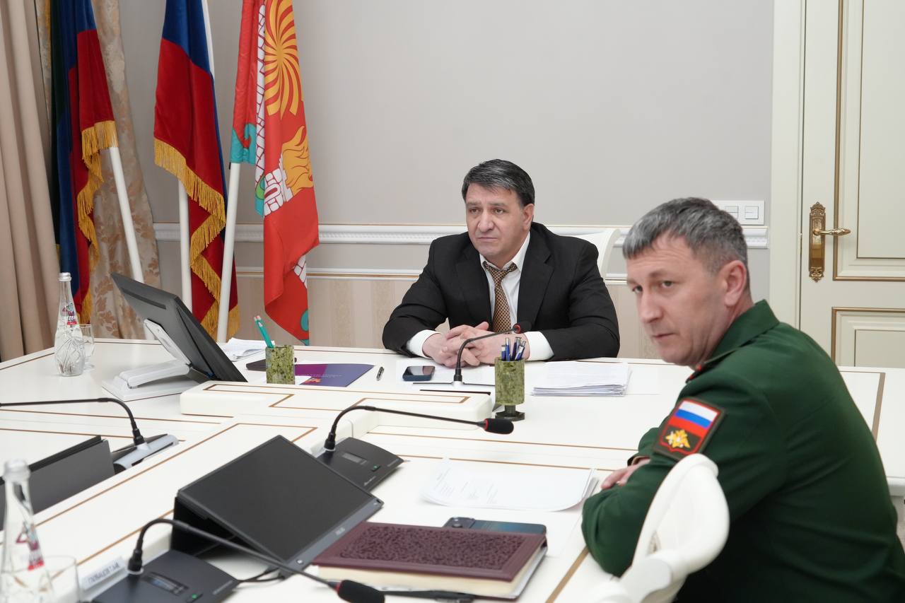 Джамбулат Салавов принял участие в заседании Республиканской призывной комиссии.