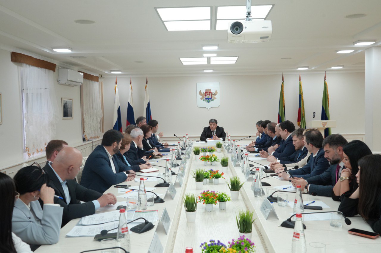 Джамбулат Салавов проинспектировал работу администрации Ленинского района.