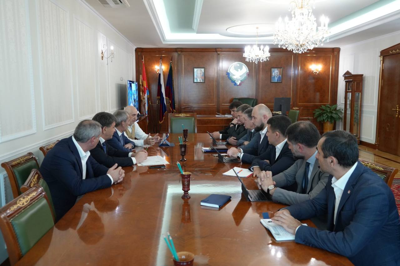 Вопрос стратегического развития Махачкалы рассмотрен на совещании под руководством Джамбулата Салавова.