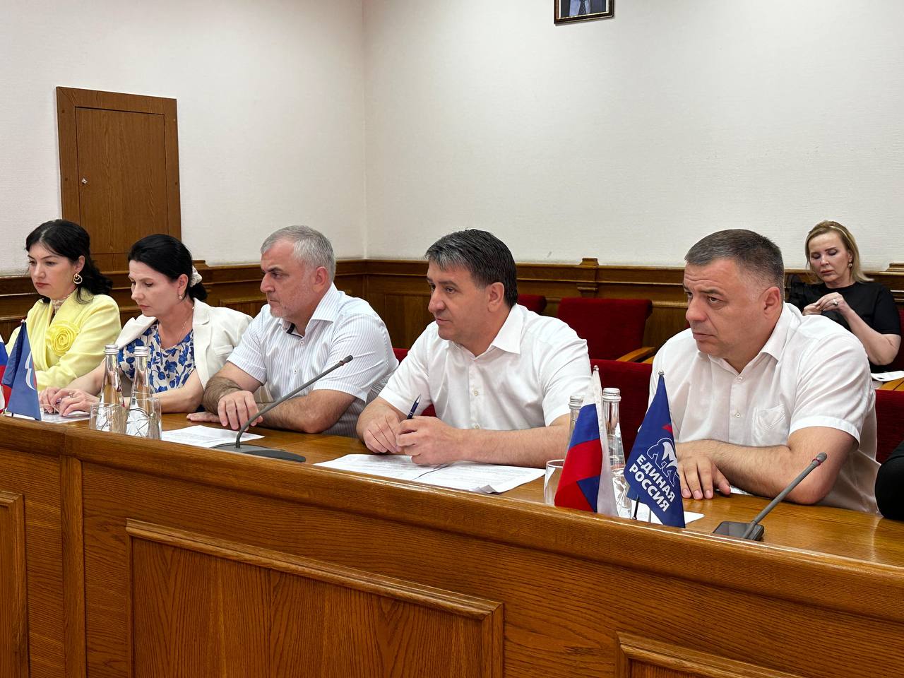 Временно исполняющий полномочия главы города Махачкалы Джамбулат Салавов прямо сейчас принимает участие в XXXIX конференции местного отделения Всероссийской политической партии «Единая Россия»..