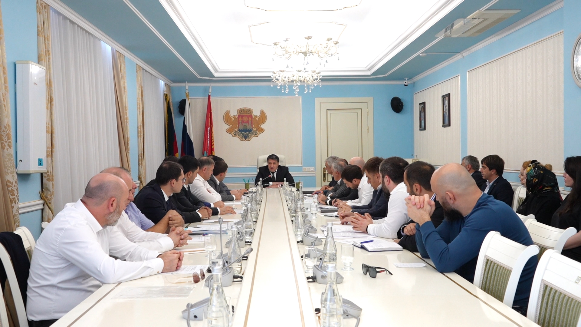 Заседание городской Комиссии по чрезвычайным ситуациям в Махачкале: борьба с последствиями аномальных осадков.