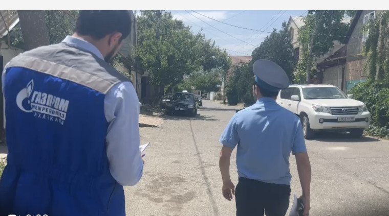 В Махачкале судебные приставы навестили должников за газ. В Махачкале судебные приставы навестили должников за газ.
